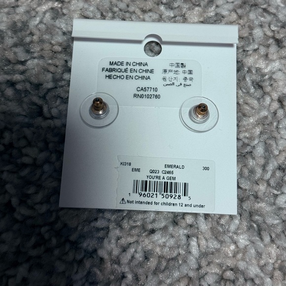 NWT Kate Spade You're A Gem Pave Halo Studs in Emerald - Picture 8 of 8